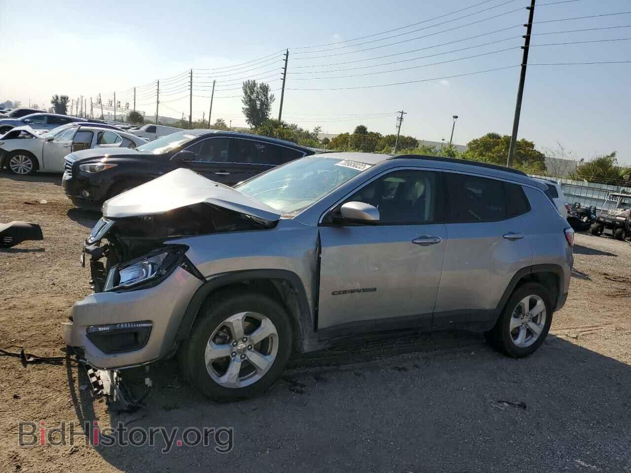Фотография 3C4NJCBB9HT642976 - JEEP COMPASS 2017