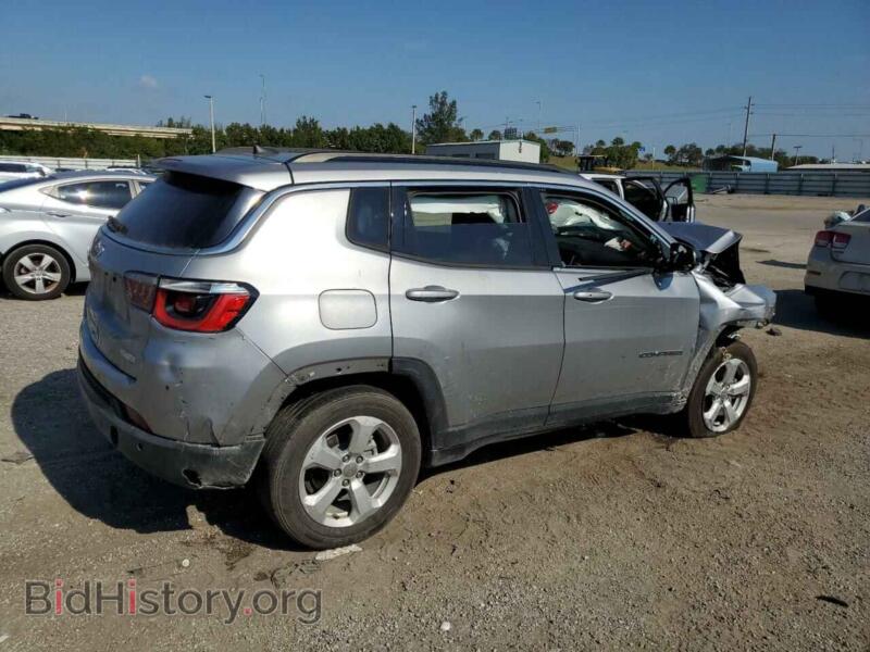 2017 Jeep COMPASS (VIN 3C4NJCBB9HT642976) — photo 3 of 12