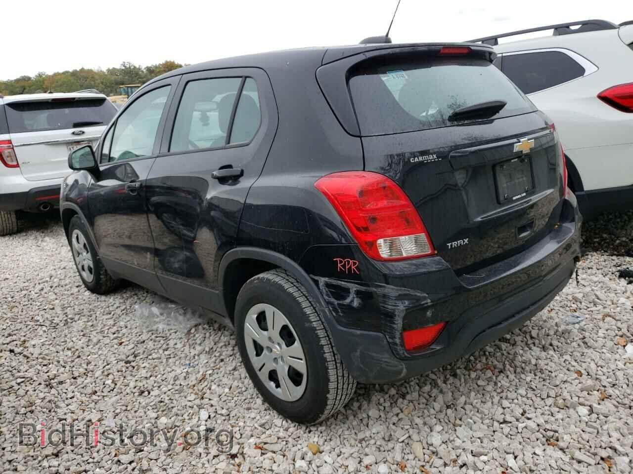 2017 CHEVROLET TRAX - VIN: 3GNCJKSB3HL238421 - Photo 2