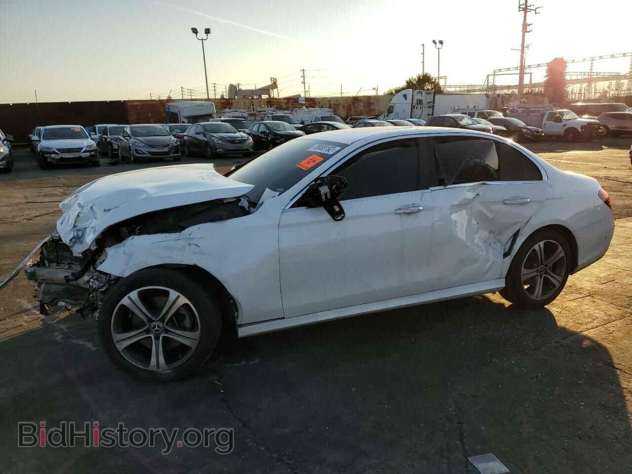Photo WDDZF4KB4JA443605 - MERCEDES-BENZ E-CLASS 2018