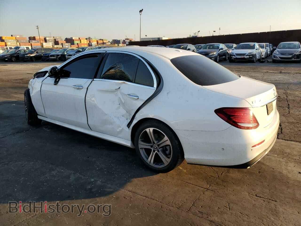 2018 MERCEDES-BENZ E-CLASS - VIN: WDDZF4KB4JA443605 - Фото 2