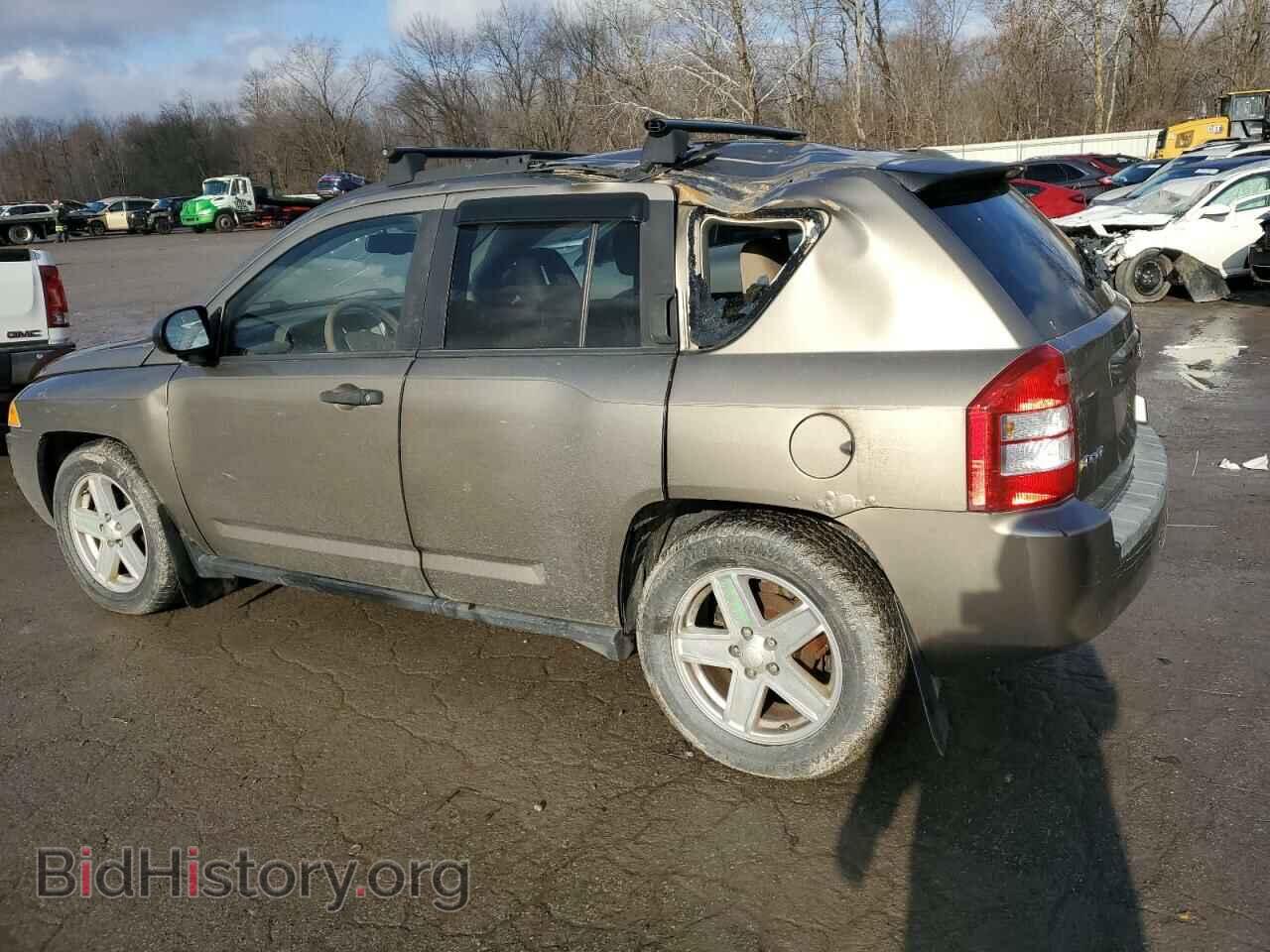 2007 JEEP COMPASS - VIN: 1J8FF47WX7D142149 - Фото 2