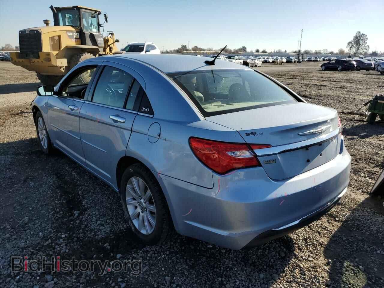 2013 CHRYSLER 200 - VIN: 1C3CCBCG4DN559282 - Фото 2