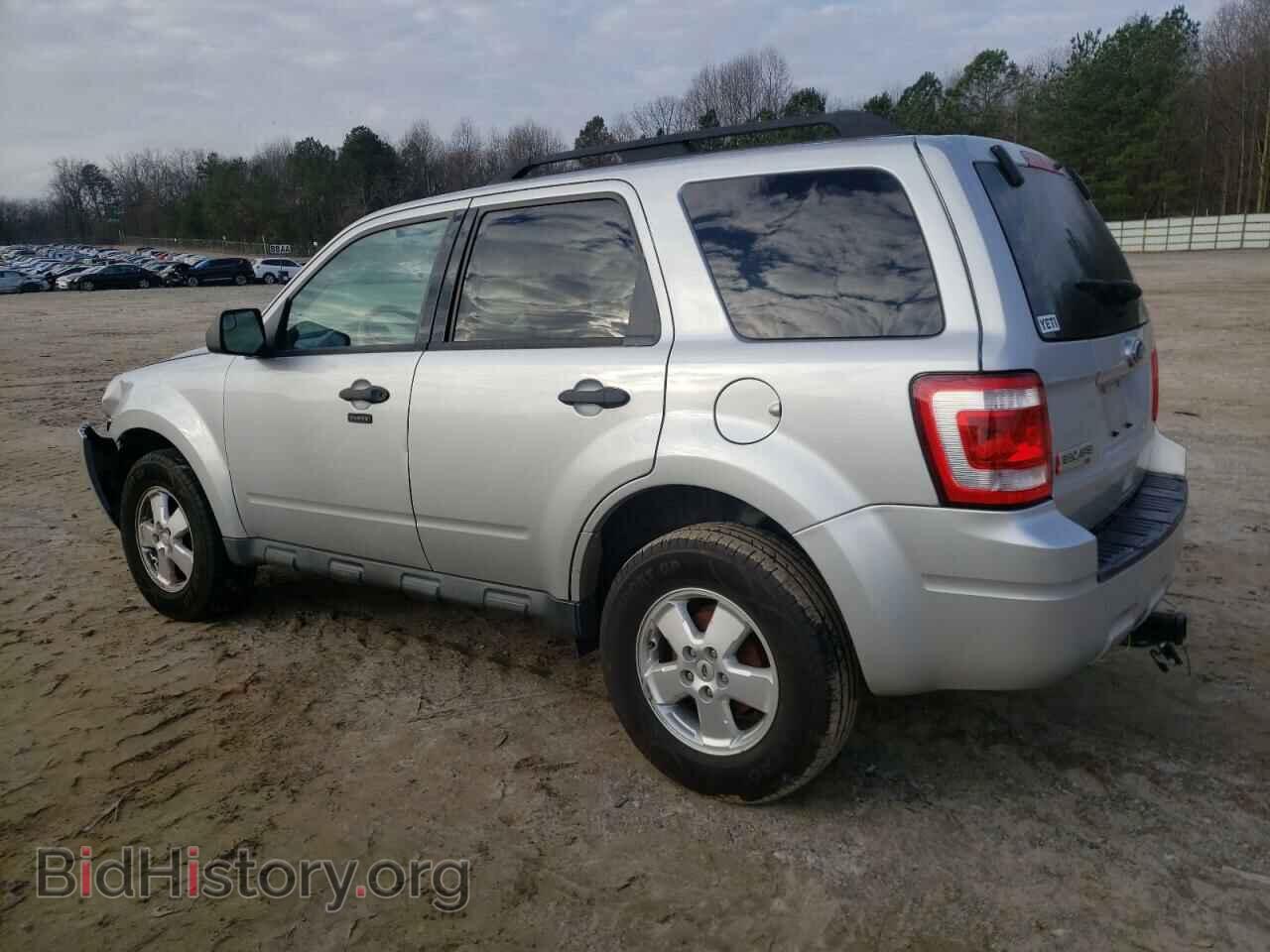 2011 FORD ESCAPE - VIN: 1FMCU0D71BKC25720 - Фото 2