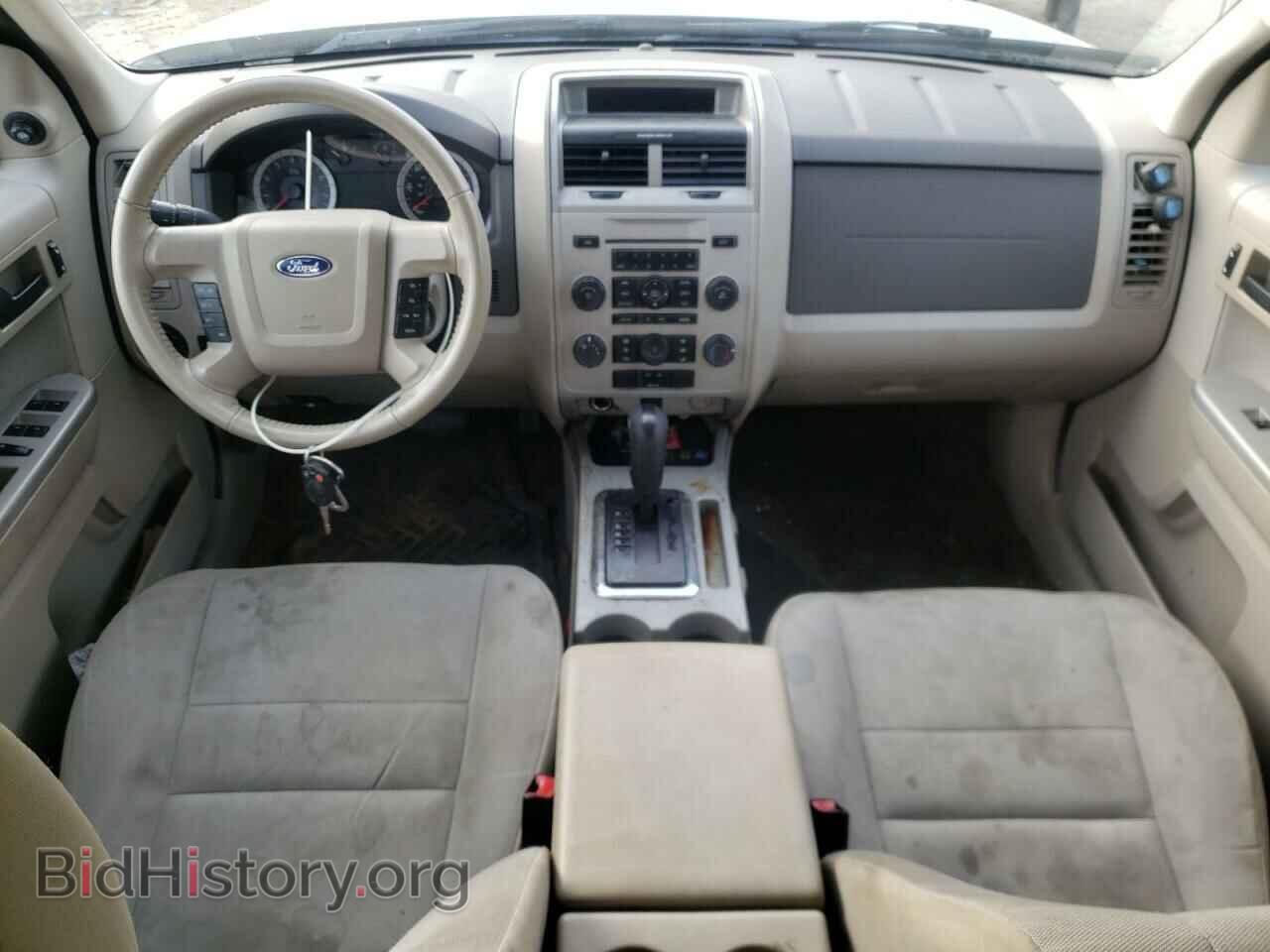 2011 FORD ESCAPE - VIN: 1FMCU0D71BKC25720 - Фото 8