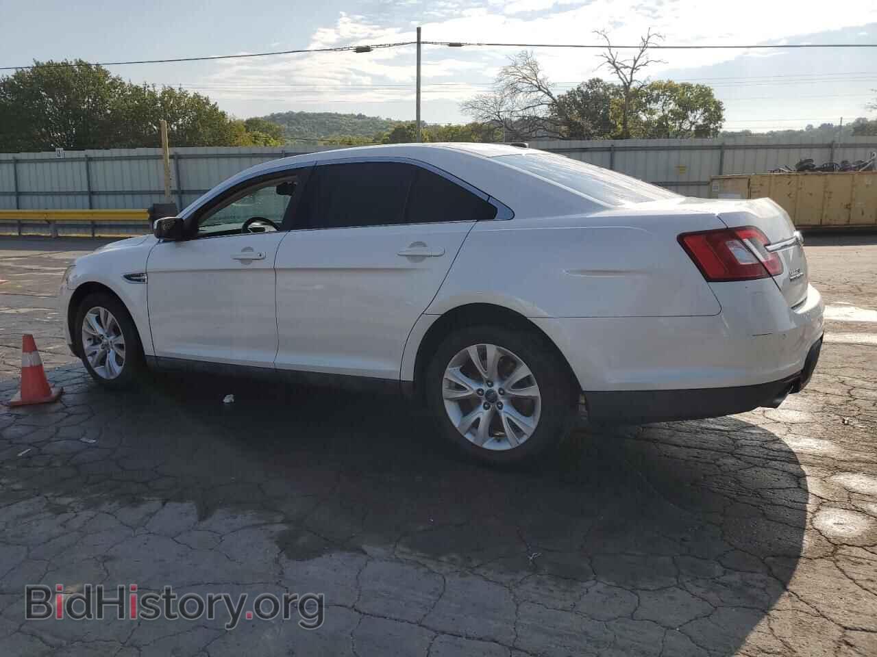 2011 FORD TAURUS - VIN: 1FAHP2EW0BG135003 - Фото 2