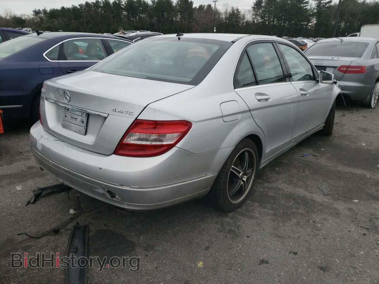 2011 MERCEDES-BENZ C-CLASS - VIN: WDDGF8BB2BR147242 - Фото 4