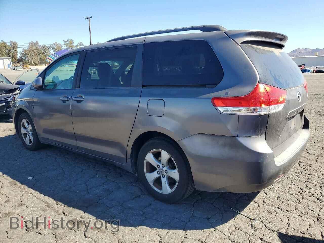 2012 TOYOTA SIENNA - VIN: 5TDKK3DC4CS193912 - Фото 2