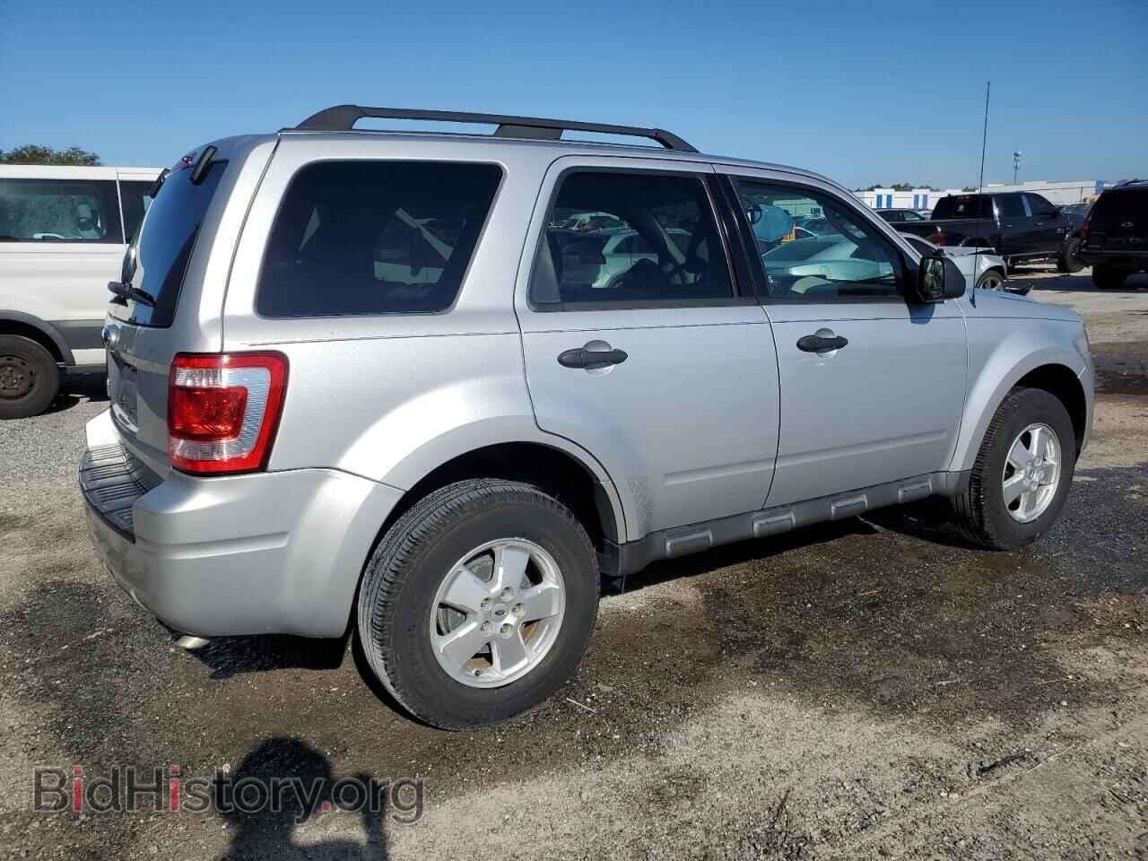2011 FORD ESCAPE - VIN: 1FMCU0D70BKB57779 - Фото 3