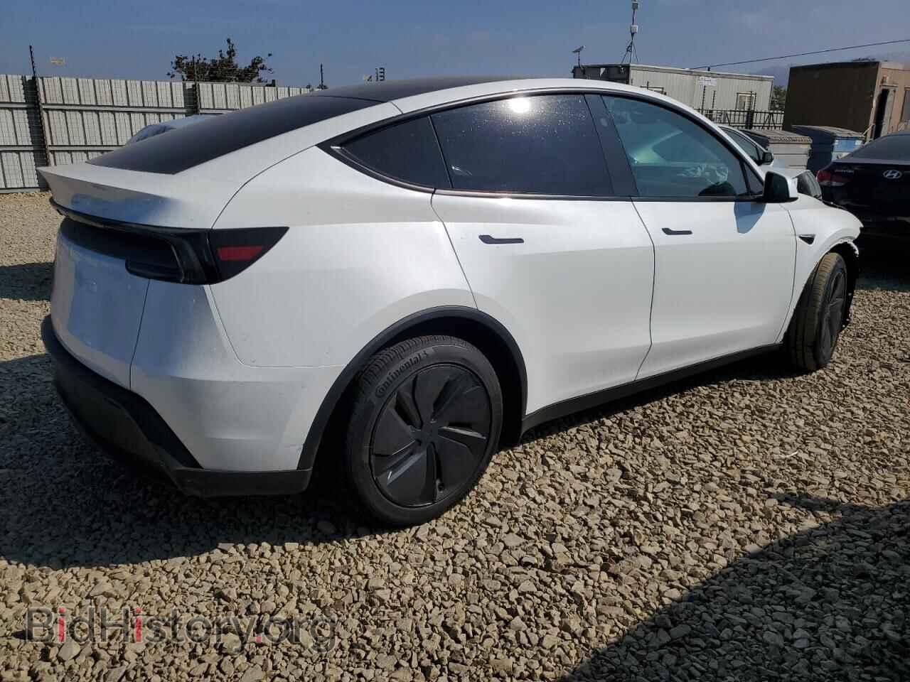 2026 TESLA MODEL Y - VIN: 7SAYGDED2TF389511 - Photo 3