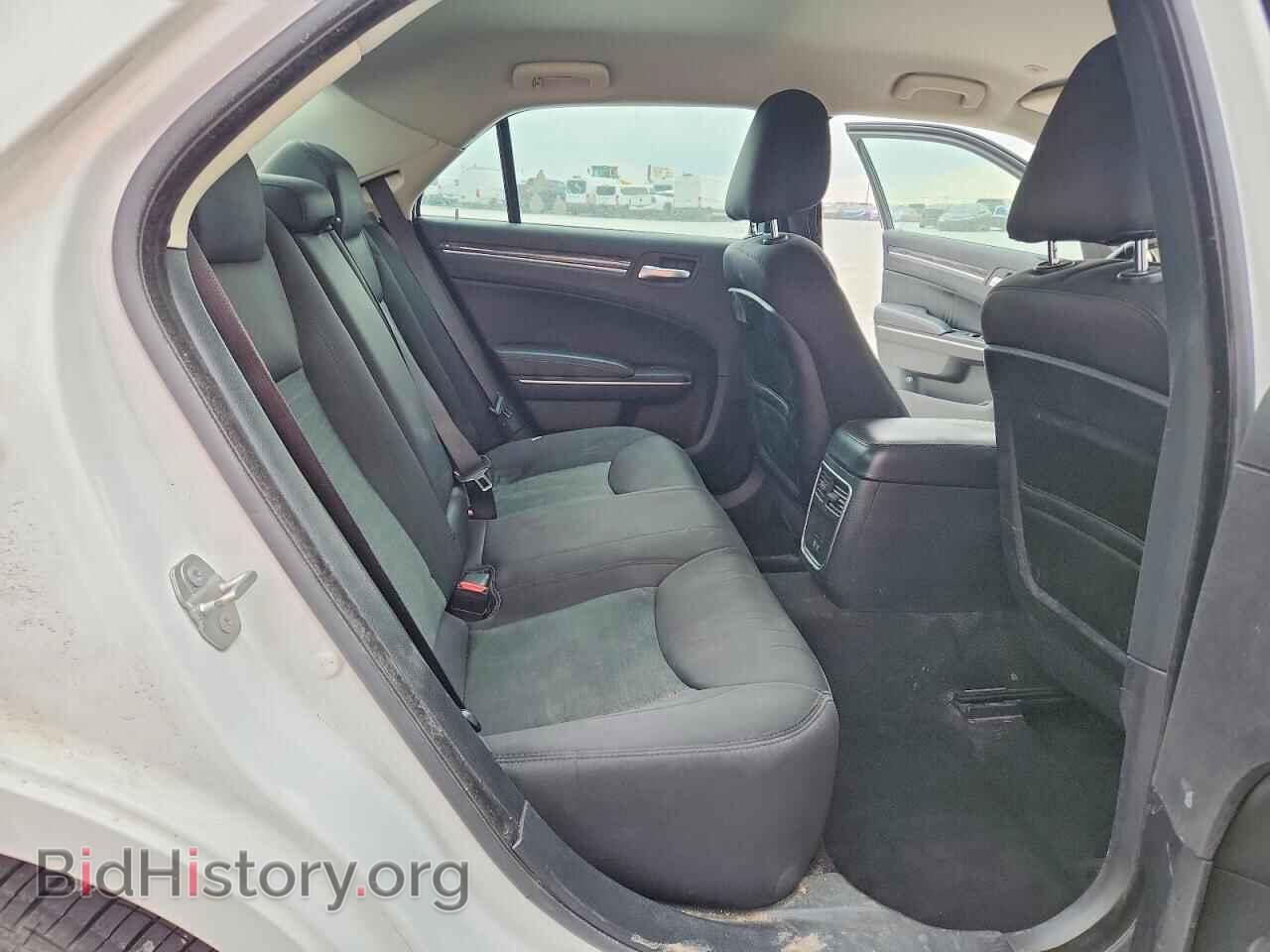 2019 CHRYSLER 300 - VIN: 2C3CCAAG3KH746208 - Photo 10