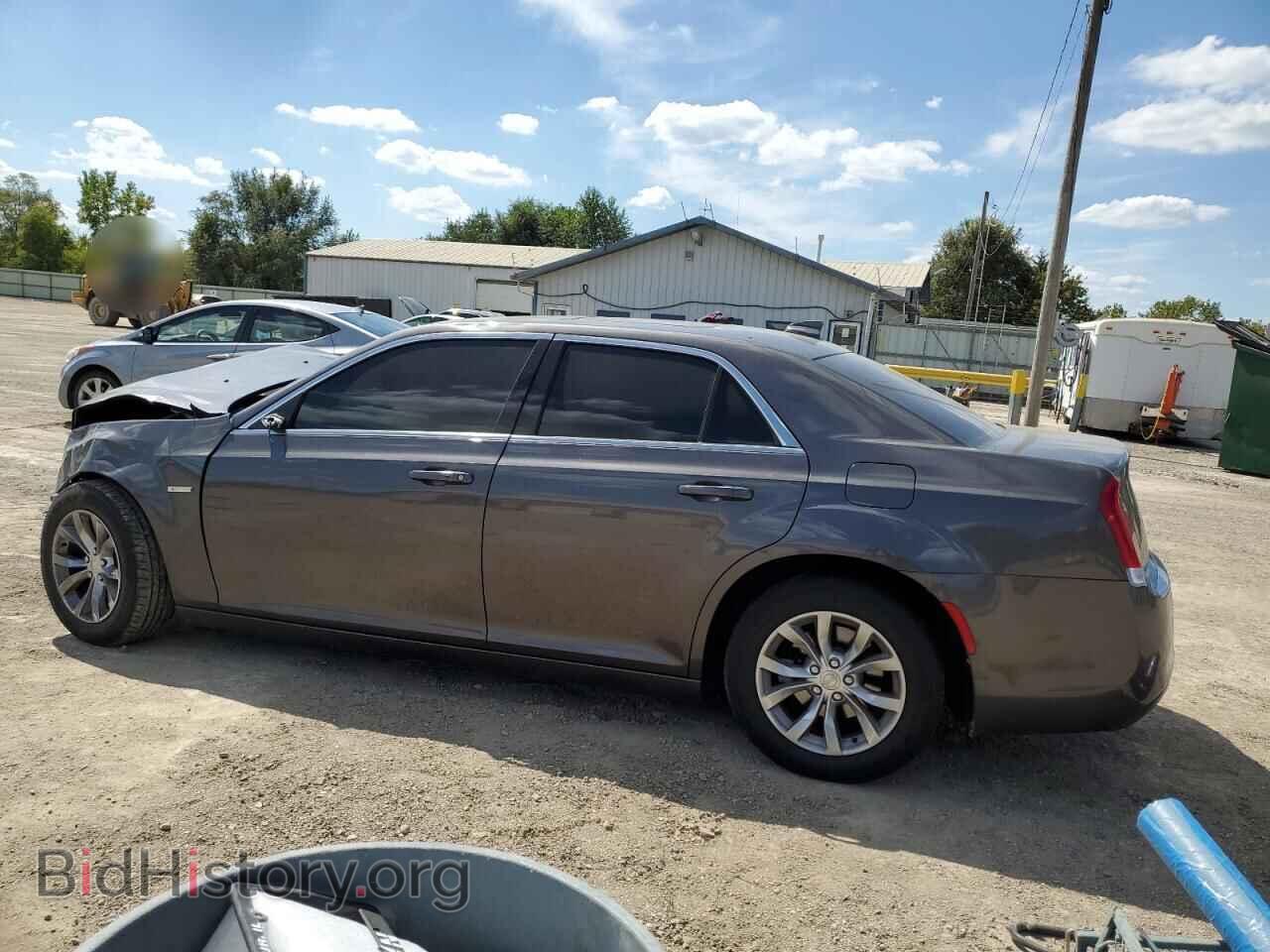 2015 CHRYSLER 300 - VIN: 2C3CCAAG2FH930870 - Фото 2