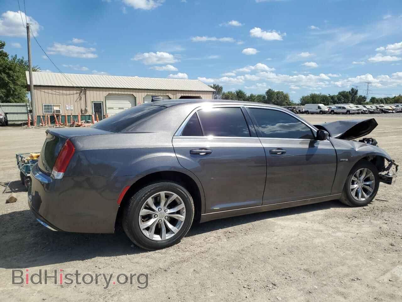 2015 CHRYSLER 300 - VIN: 2C3CCAAG2FH930870 - Фото 3