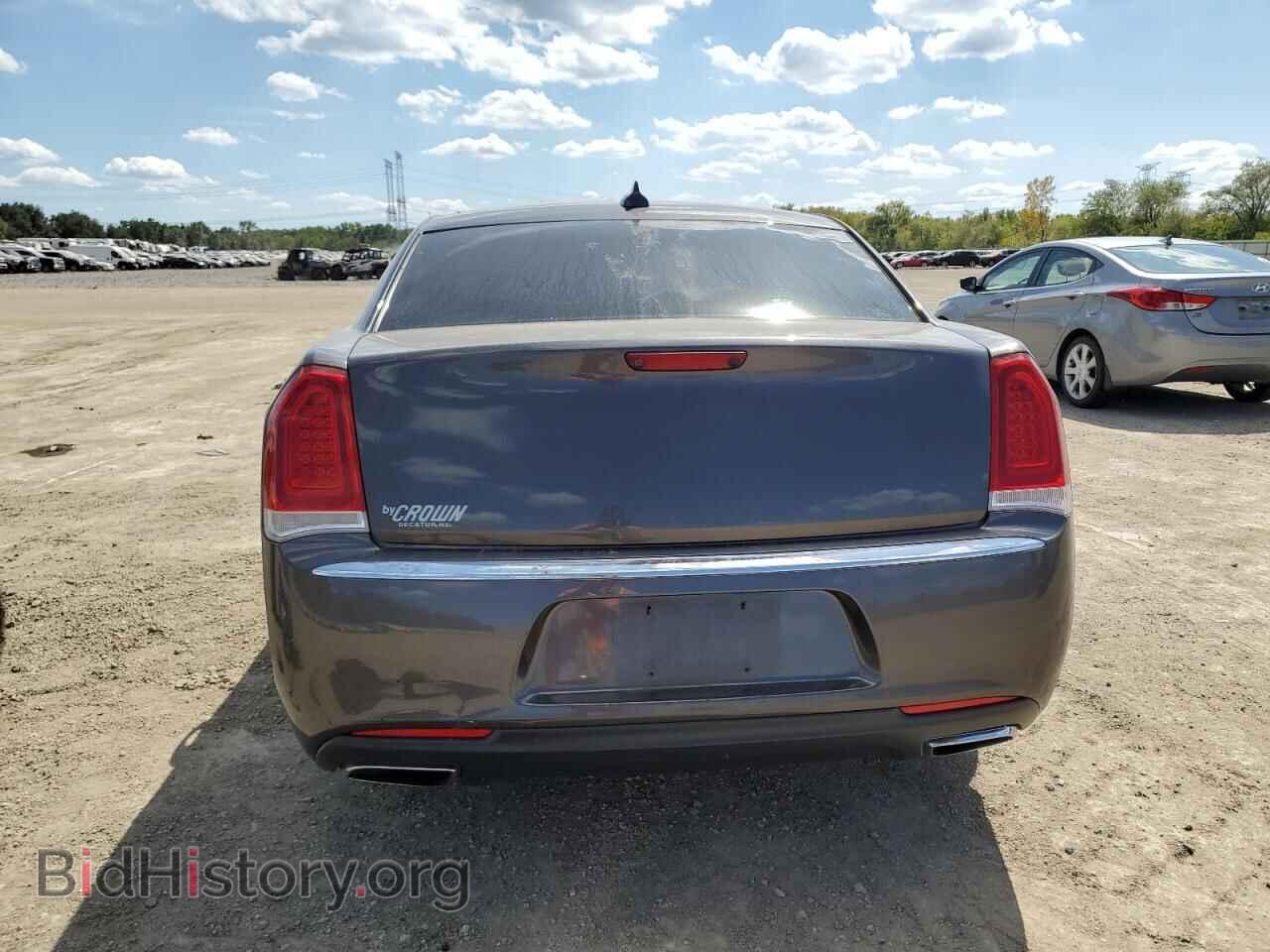 2015 CHRYSLER 300 - VIN: 2C3CCAAG2FH930870 - Фото 6