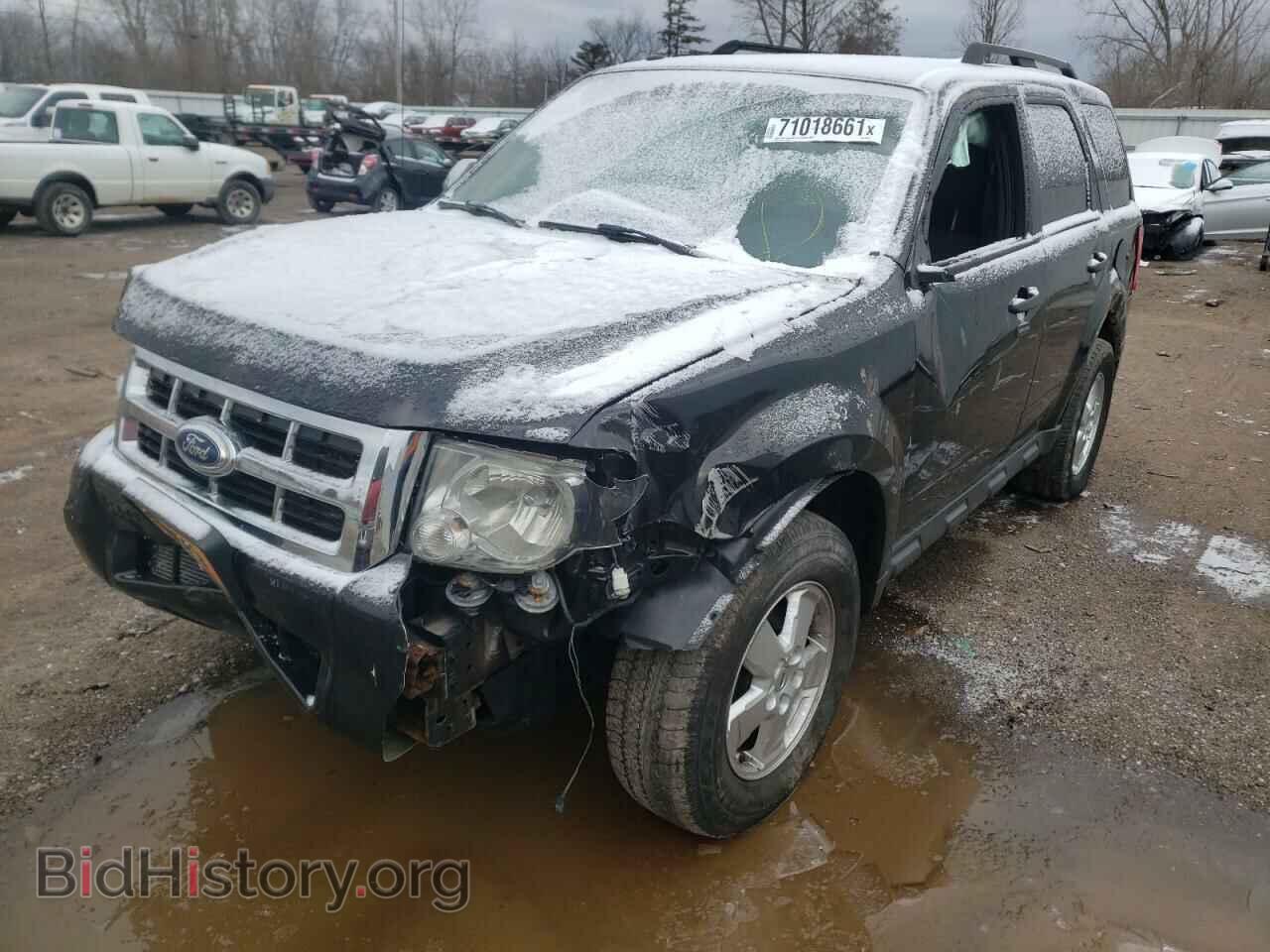 2011 FORD ESCAPE - VIN: 1FMCU0D79BKA20419 - Фото 2