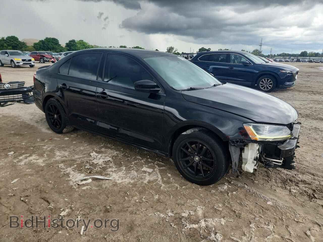 2017 VOLKSWAGEN JETTA - VIN: 3VW2B7AJ3HM211654 - Photo 4