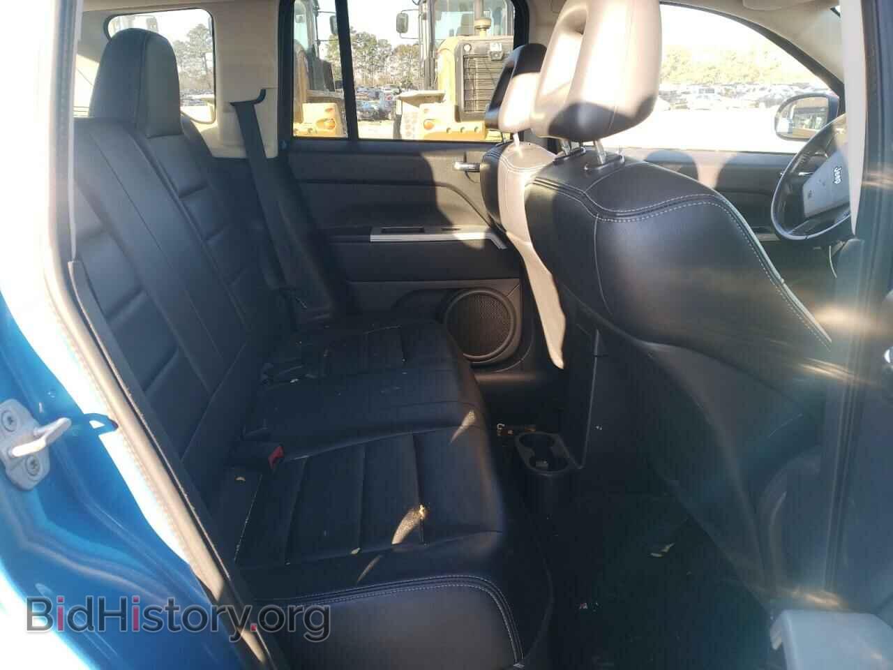 2008 JEEP COMPASS - VIN: 1J8FT57W18D669495 - Photo 10