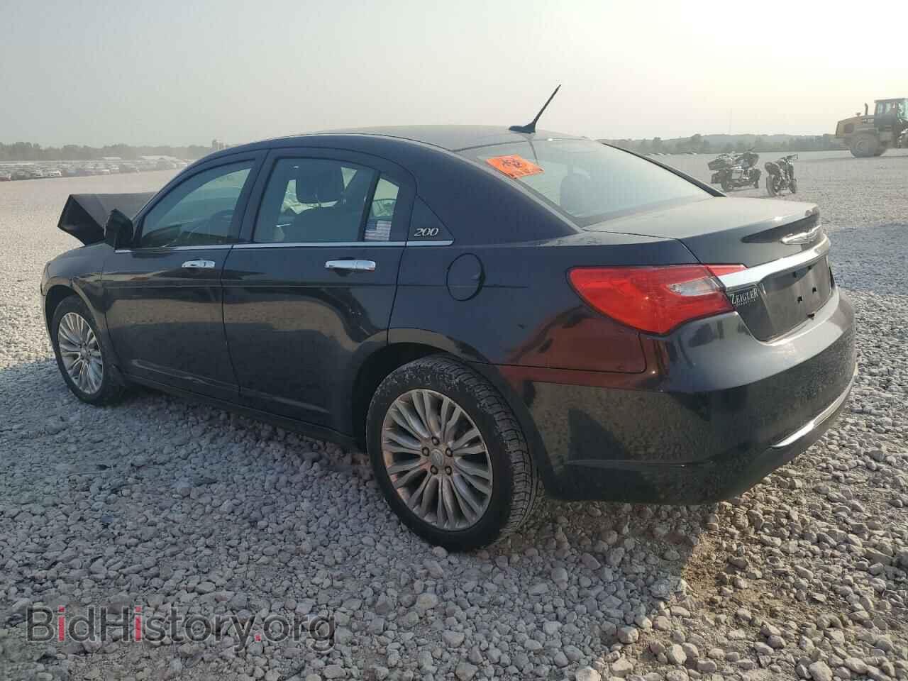 2011 CHRYSLER 200 - VIN: 1C3BC2FB3BN594887 - Photo 2