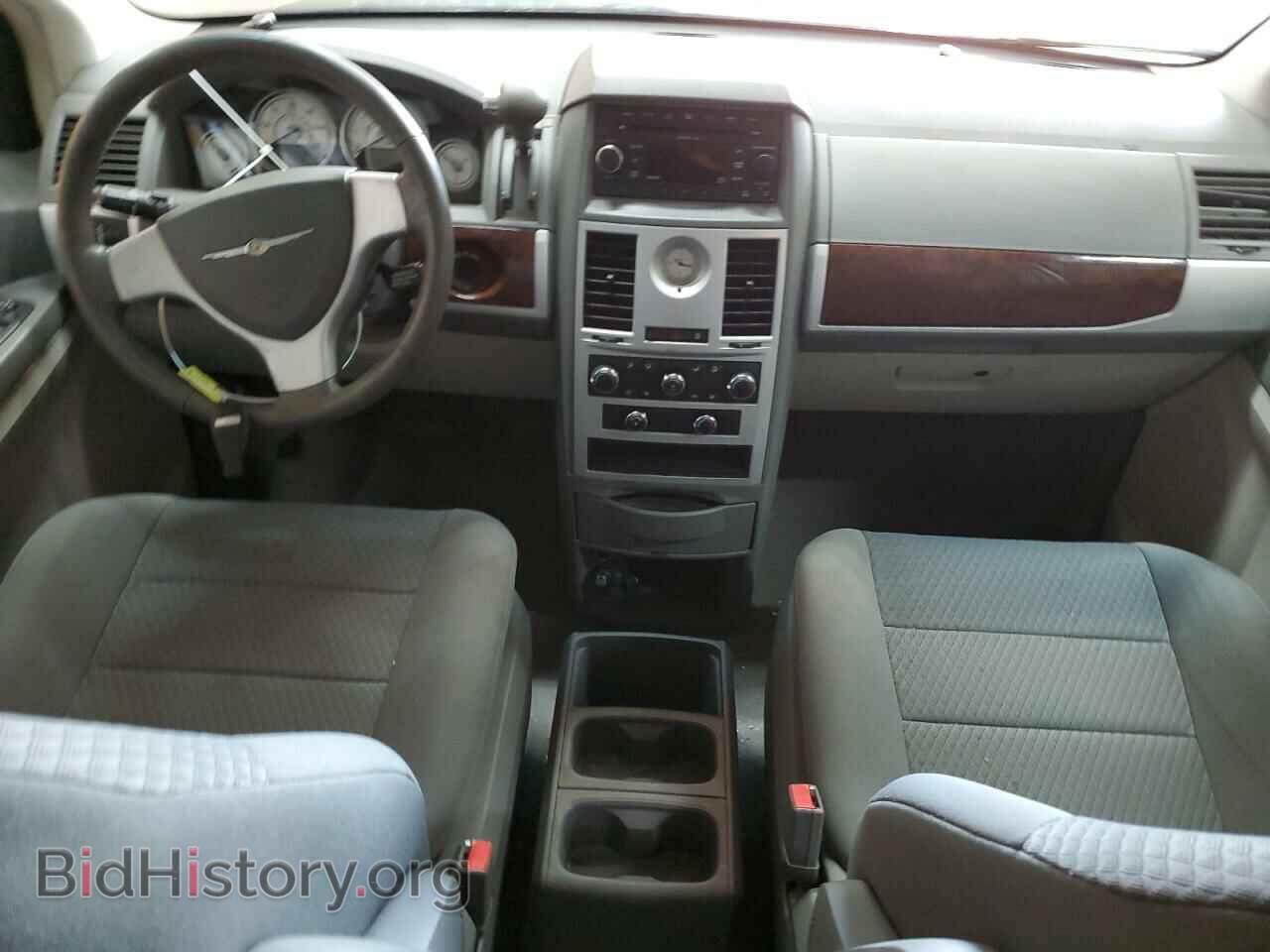 2009 CHRYSLER MINIVAN - VIN: 2A8HR541X9R632430 - Фото 8