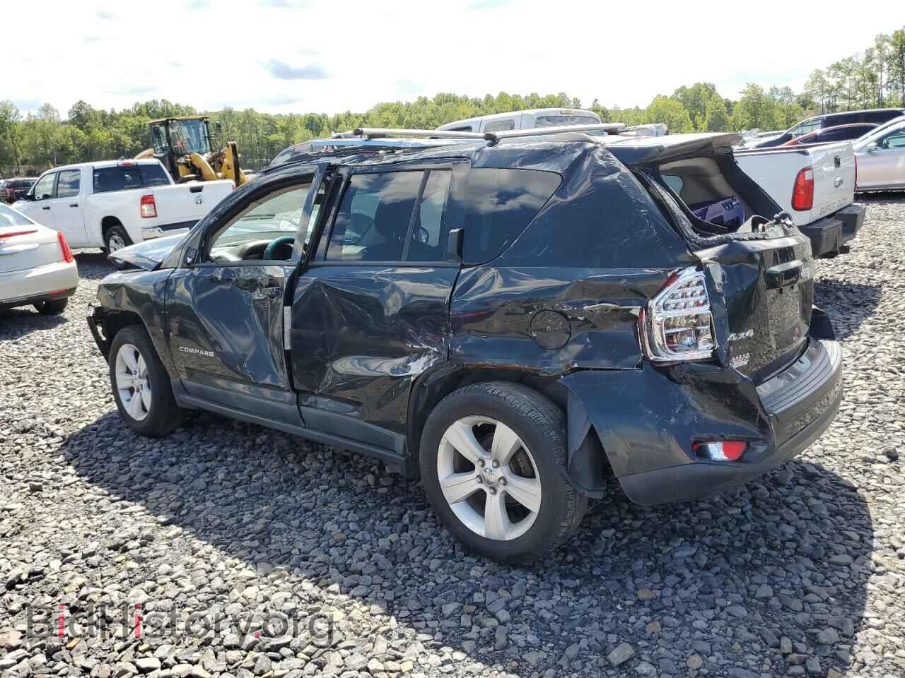 2011 JEEP COMPASS - VIN: 1J4NF1FB9BD136572 - Фото 2