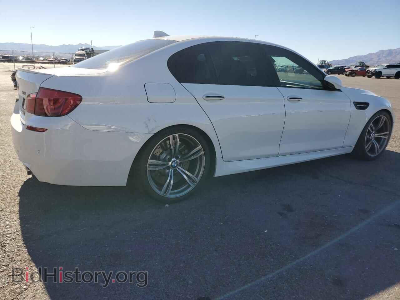 2013 BMW M5 - VIN: WBSFV9C54DD096813 - Фото 3
