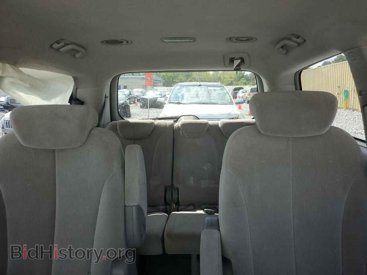 2006 KIA All Models - VIN: KNDMB233666057581 - Фото 10