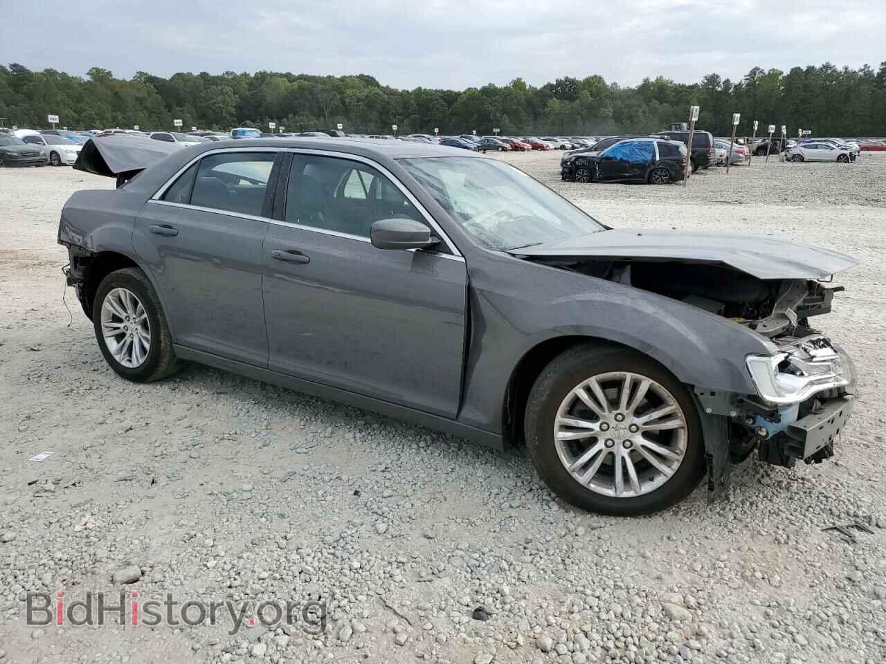 2019 CHRYSLER 300 - VIN: 2C3CCAAG8KH568831 - Фото 4