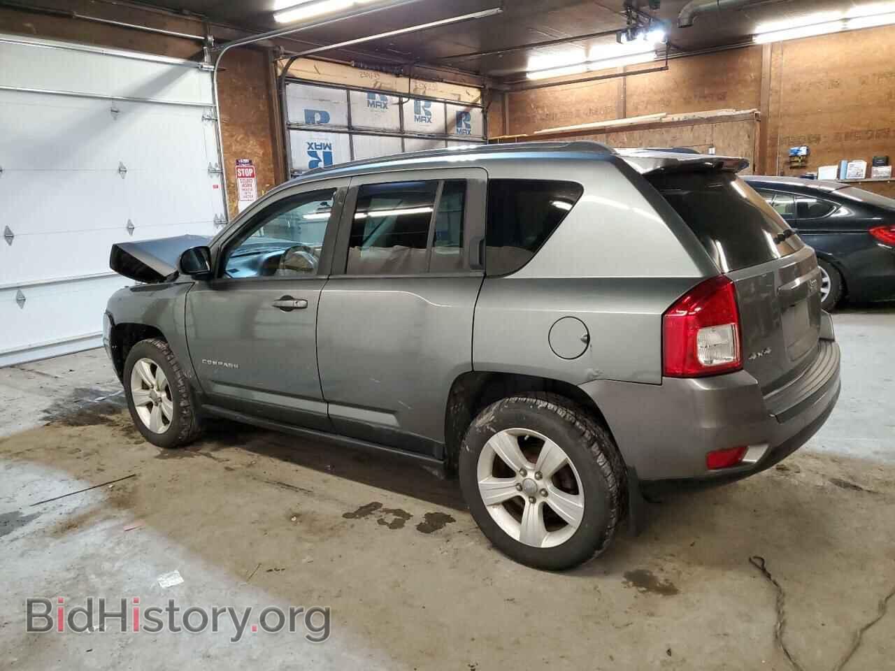 2012 JEEP COMPASS - VIN: 1C4NJDBBXCD635524 - Photo 2