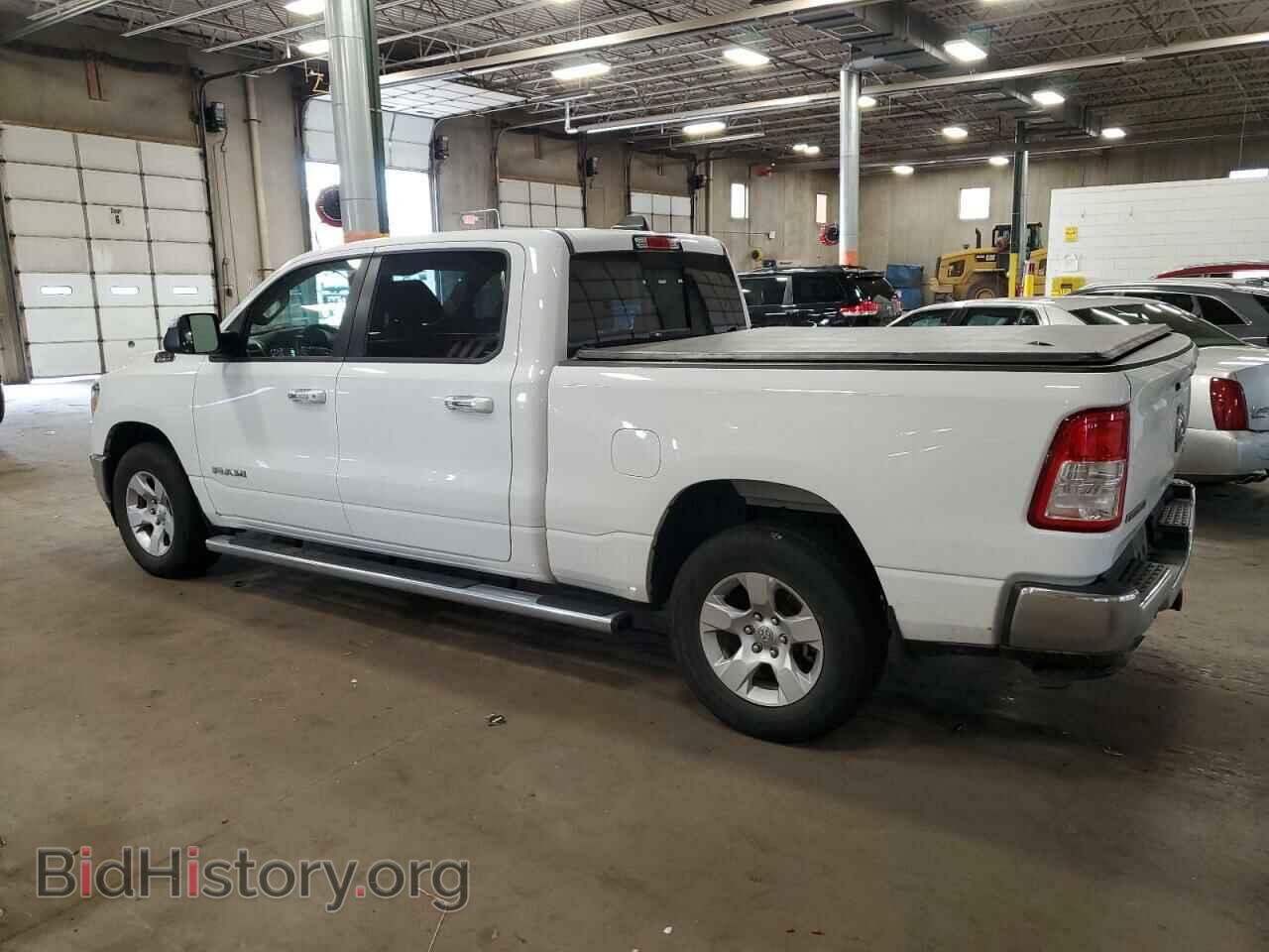 2020 RAM 1500 - VIN: 1C6SRFMT0LN321959 - Фото 2