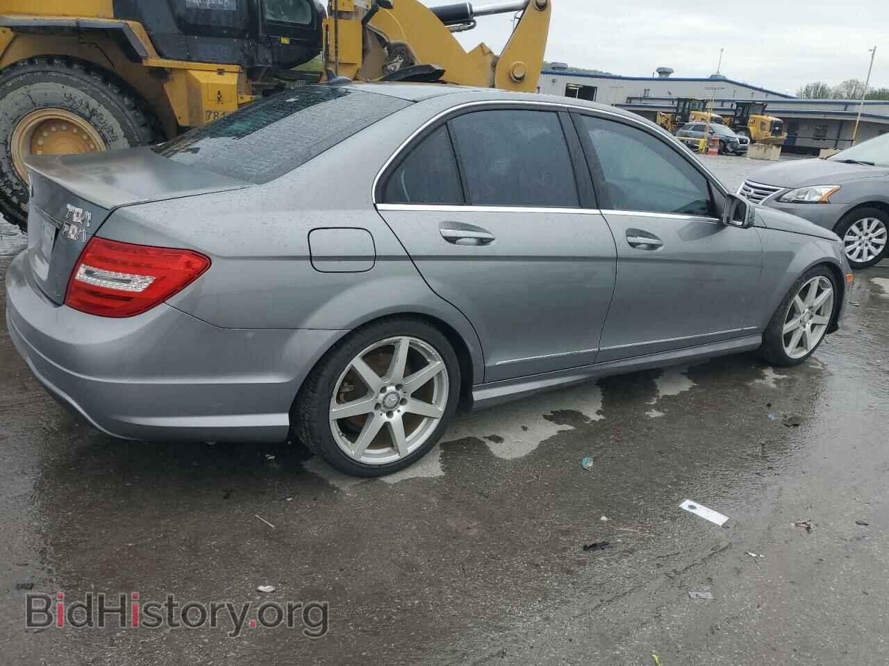 2013 MERCEDES-BENZ C-CLASS - VIN: WDDGF4HB2DR256805 - Фото 3