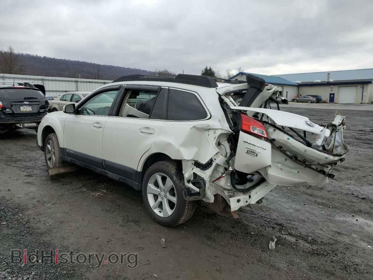 2014 SUBARU OUTBACK - VIN: 4S4BRBCC4E3244767 - Photo 2
