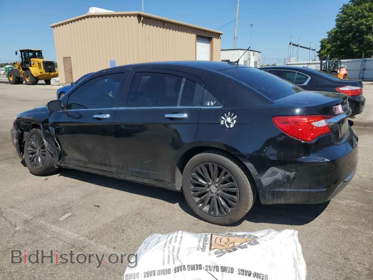 2012 CHRYSLER 200 - VIN: 1C3CCBCBXCN236745 - Фото 2