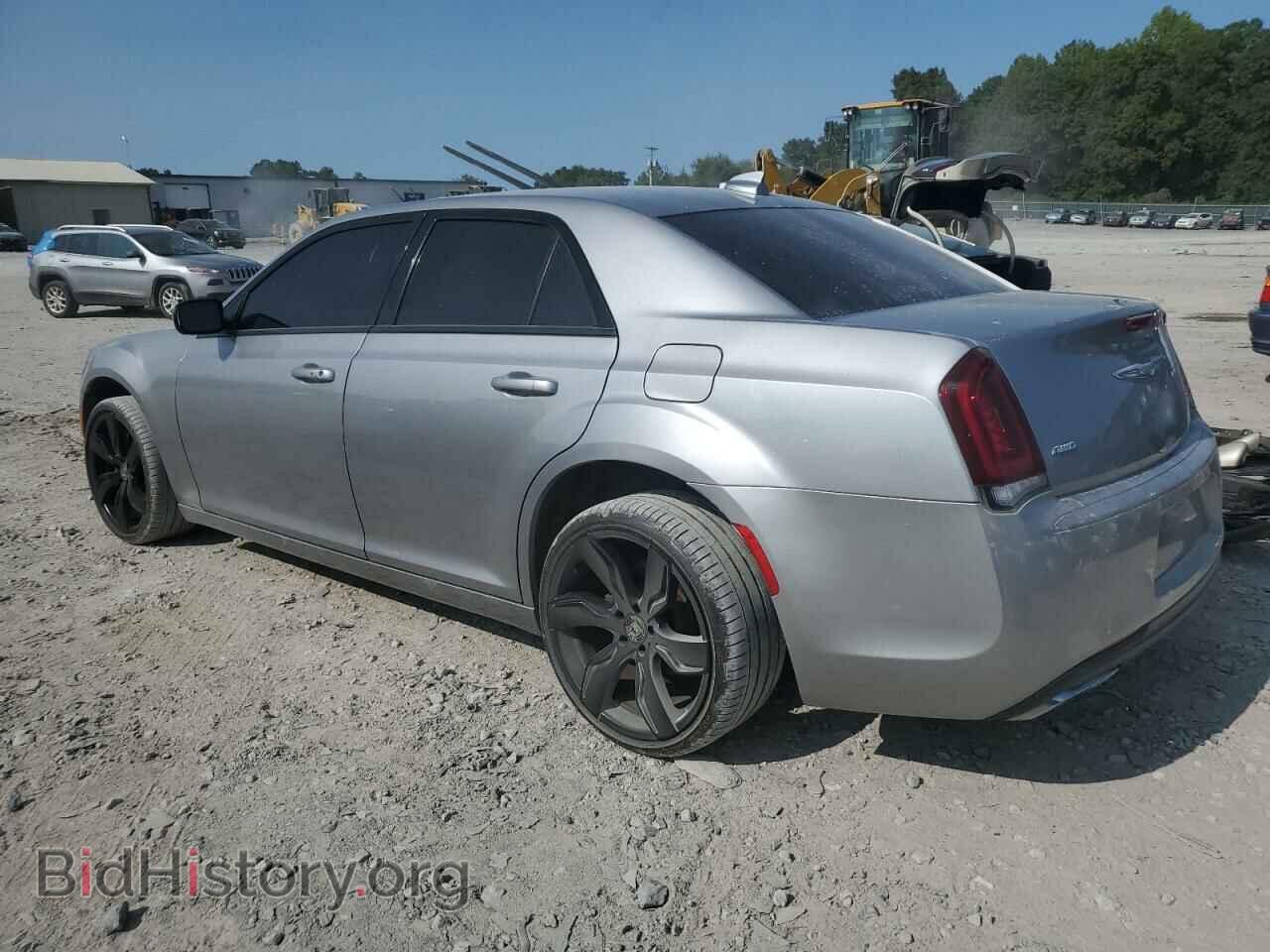 2016 CHRYSLER 300 - VIN: 2C3CCAGG1GH191418 - Фото 2