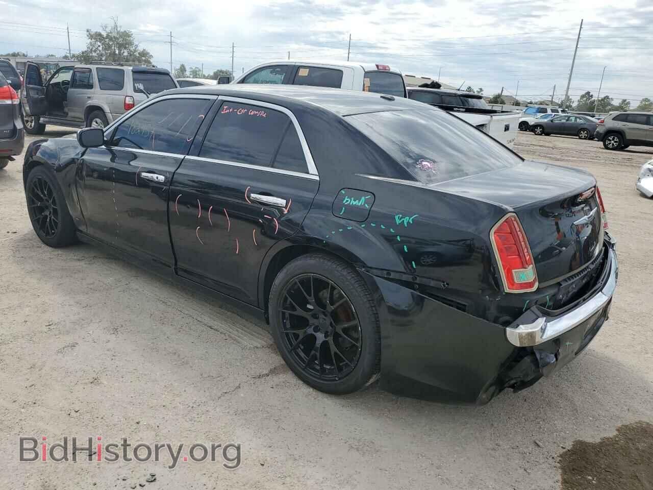 2013 CHRYSLER 300 - VIN: 2C3CCAAG8DH657446 - Фото 2