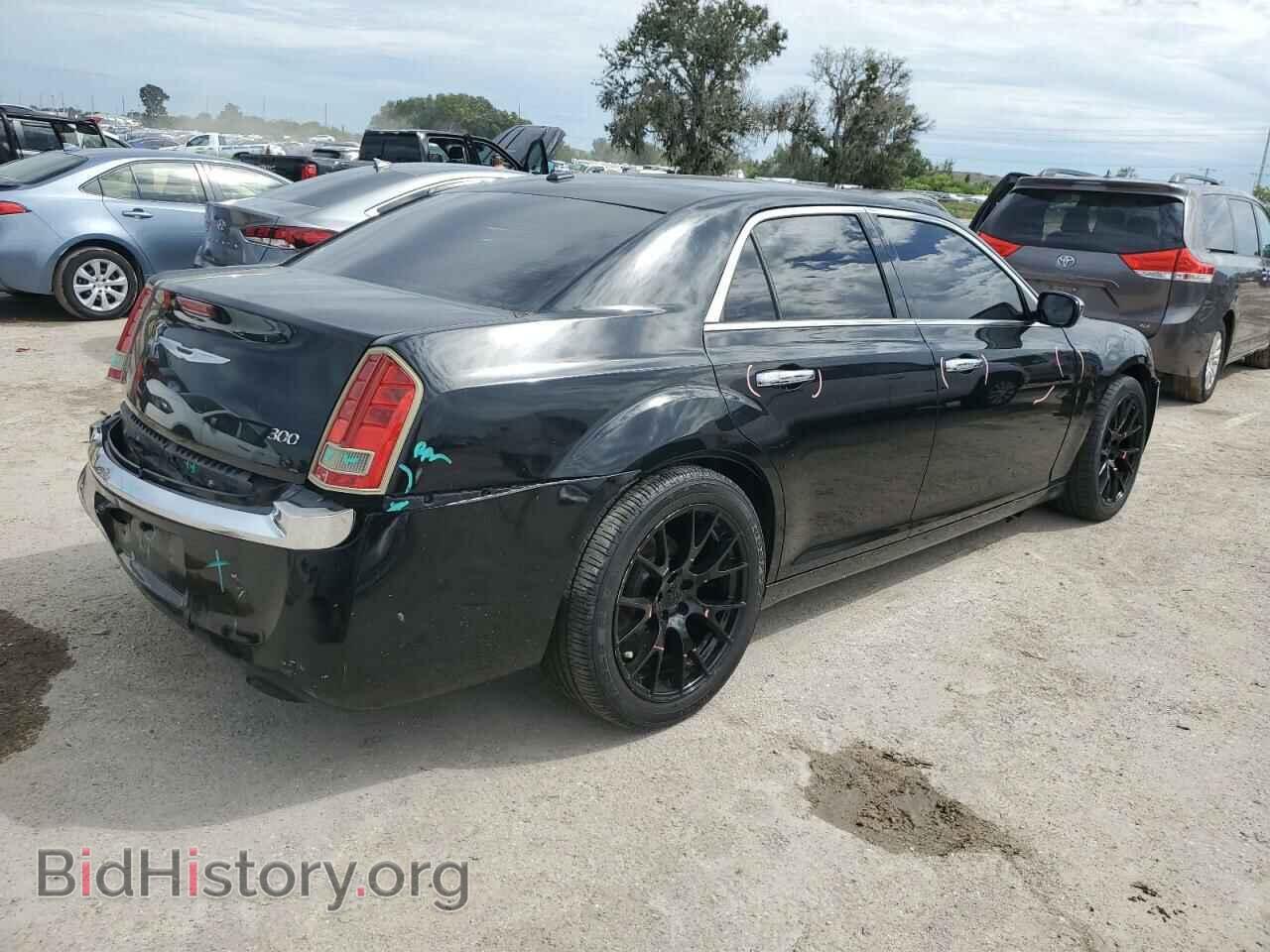 2013 CHRYSLER 300 - VIN: 2C3CCAAG8DH657446 - Фото 3