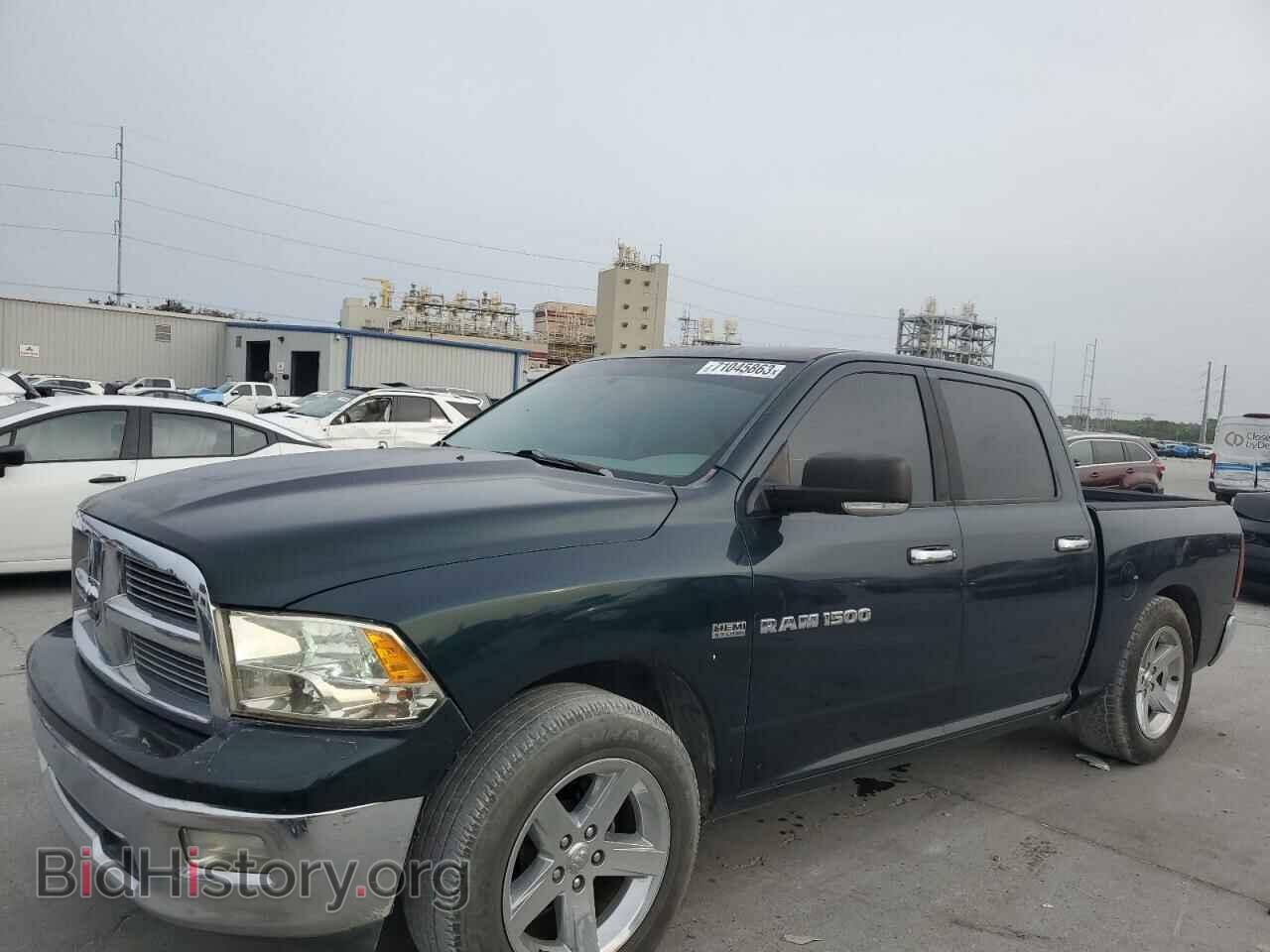 Photo 1D7RB1CT7BS570099 - DODGE All Models 2011