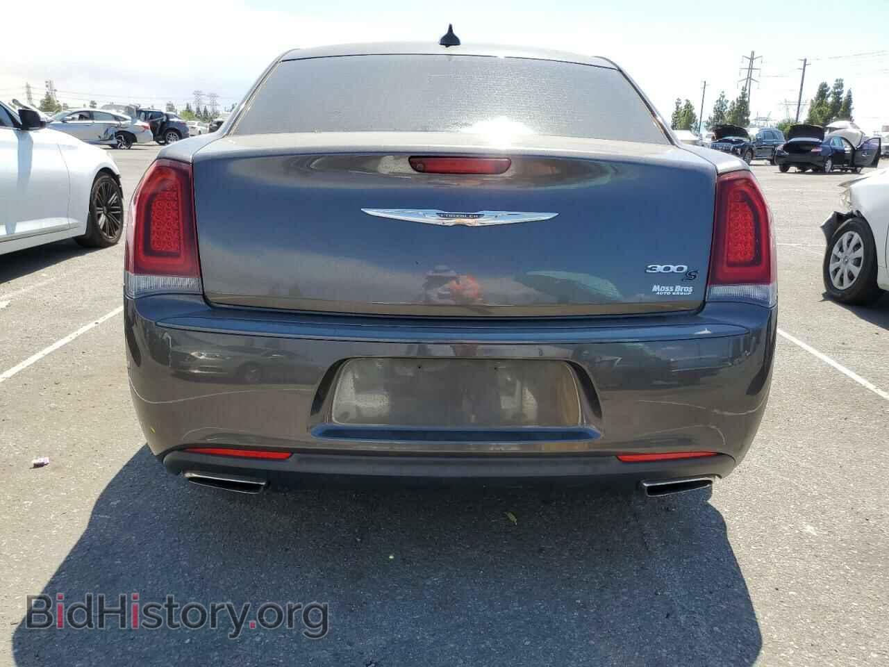 2019 CHRYSLER 300 - VIN: 2C3CCABG0KH515300 - Фото 6