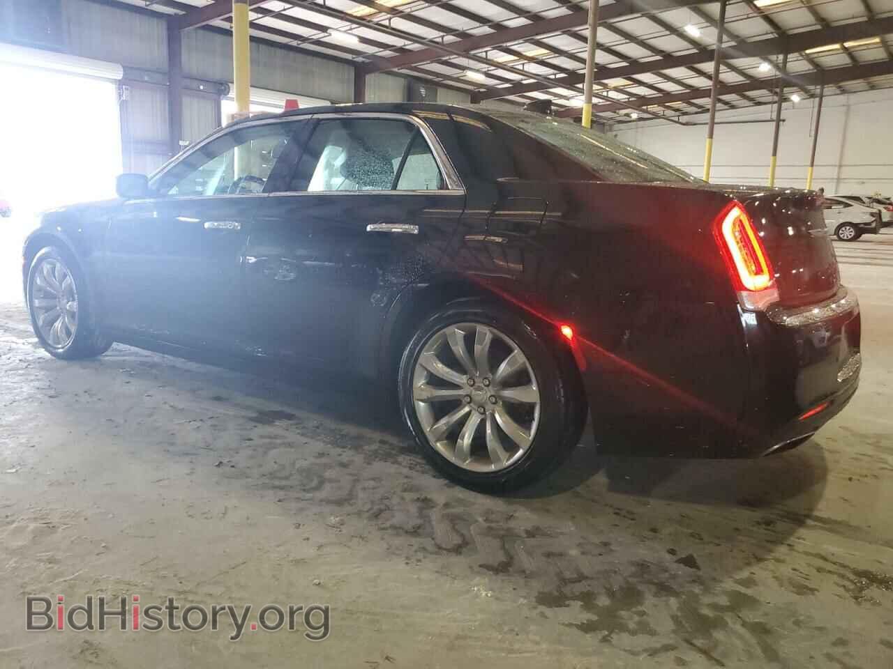 2018 CHRYSLER 300 - VIN: 2C3CCAEG1JH262062 - Фото 2