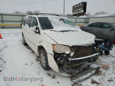 2010 Chrysler MINIVAN Town & COU, белый — VIN 2A4RR5D1XAR285904, Copart