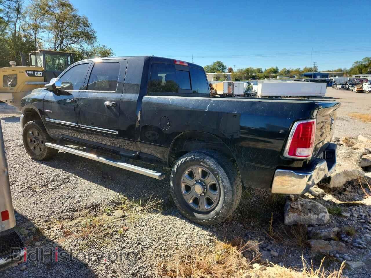 2017 RAM 2500 - VIN: 3C6UR5NL5HG644342 - Photo 2
