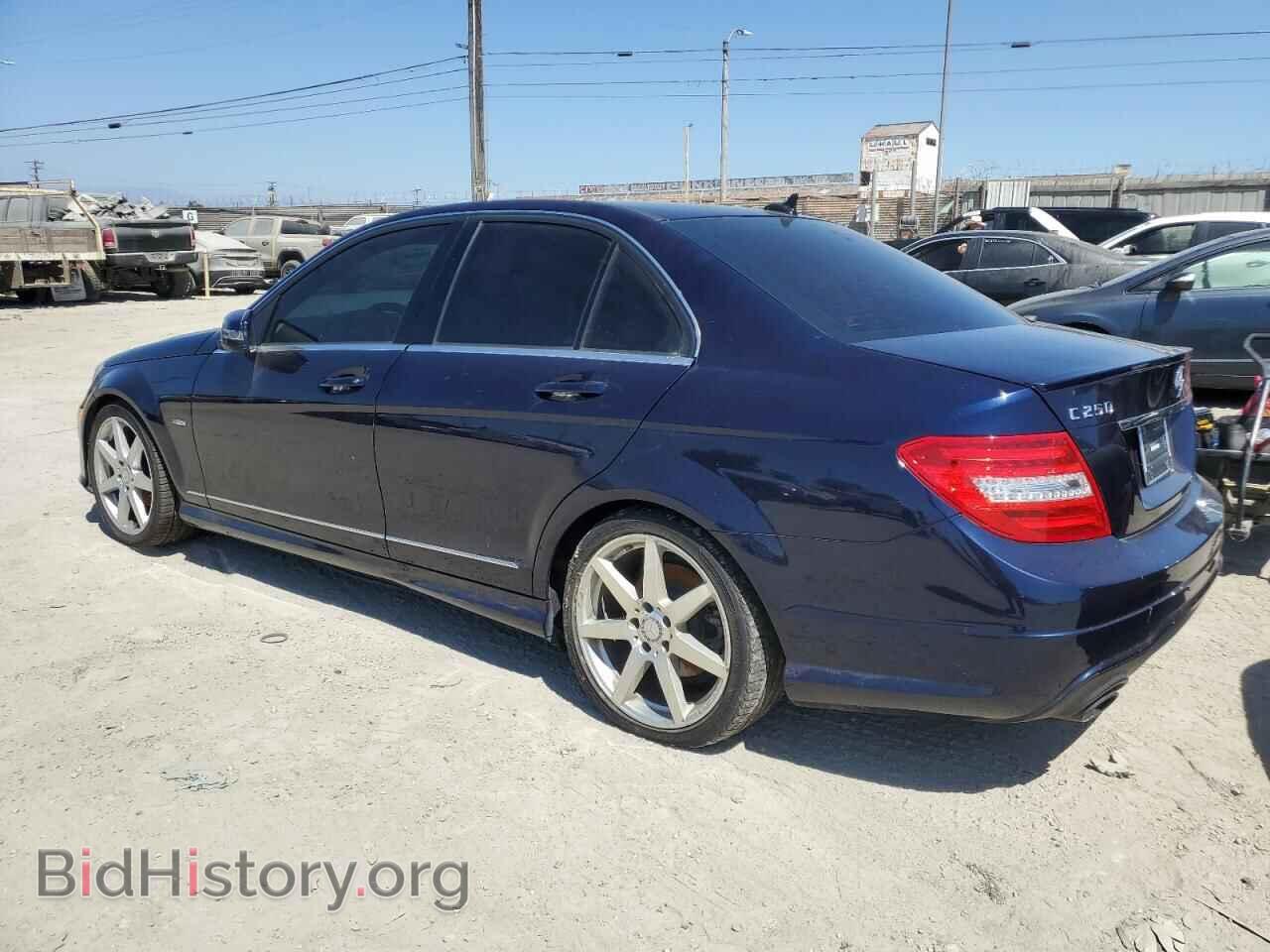 2012 MERCEDES-BENZ C-CLASS - VIN: WDDGF4HB9CA603334 - Фото 2