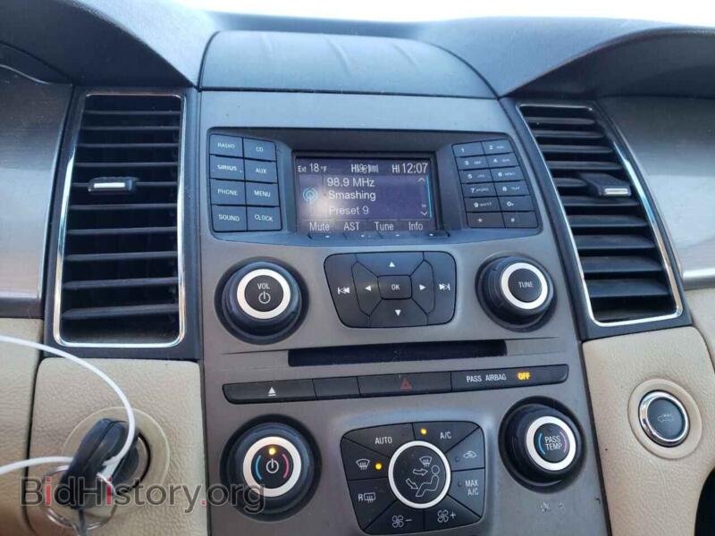 2013 Ford TAURUS (VIN 1FAHP2E87DG203978) — photo 9 of 10
