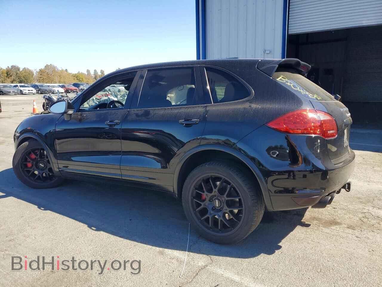2013 PORSCHE CAYENNE - VIN: WP1AC2A22DLA92609 - Photo 2