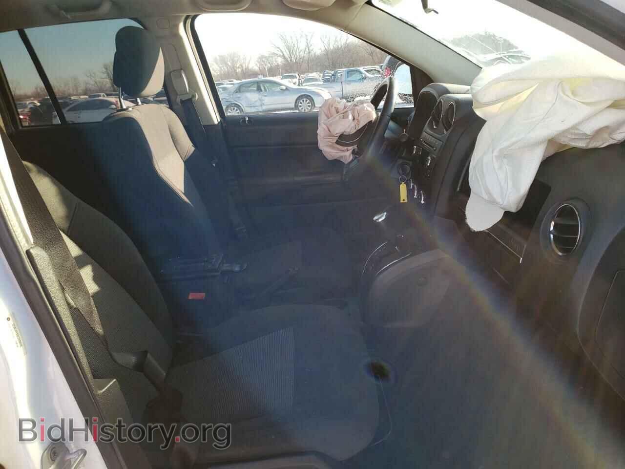 2012 JEEP COMPASS - VIN: 1C4NJDEB8CD698049 - Photo 5