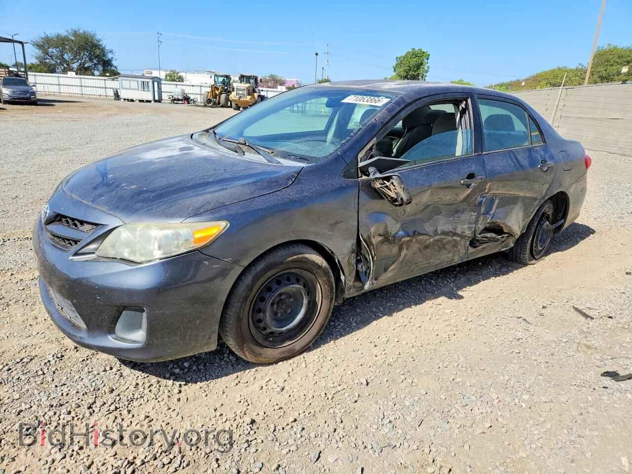 Photo 2T1BU4EE6BC584387 - TOYOTA COROLLA 2011