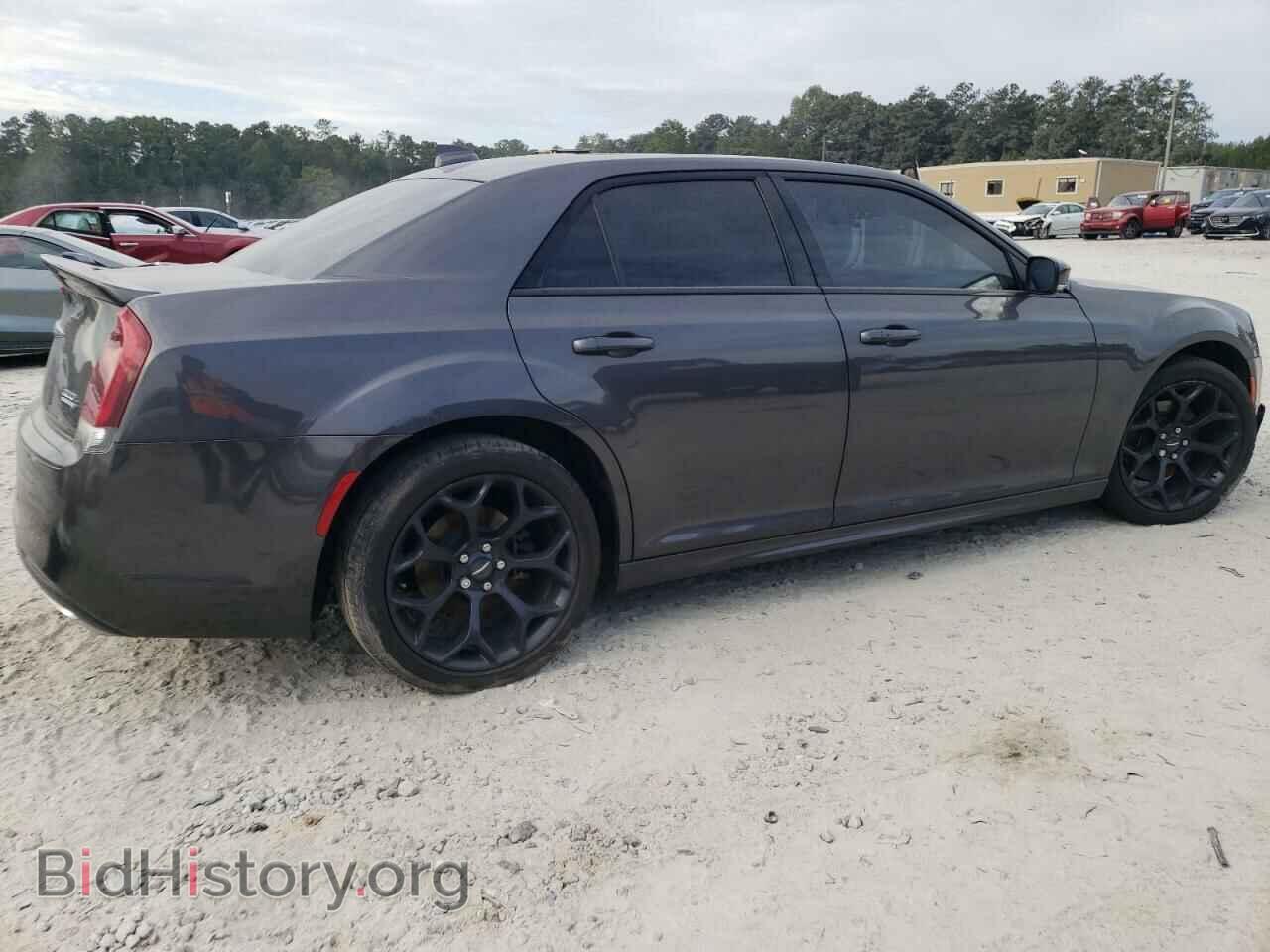 2019 CHRYSLER 300 - VIN: 2C3CCABT2KH569078 - Фото 3
