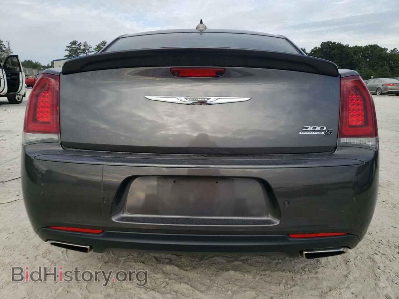 2019 CHRYSLER 300 - VIN: 2C3CCABT2KH569078 - Фото 6
