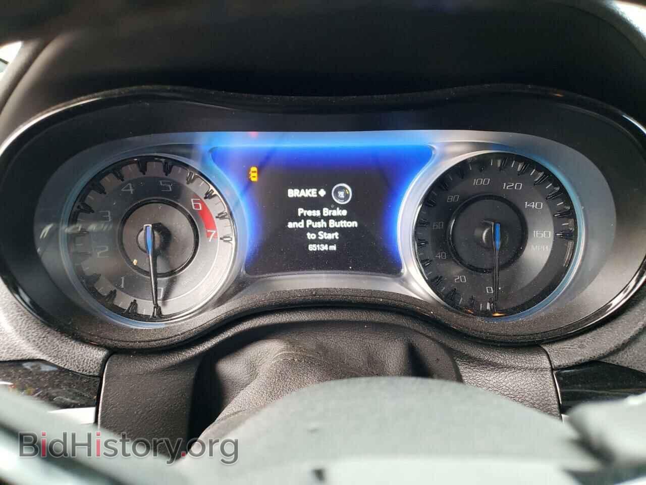 2019 CHRYSLER 300 - VIN: 2C3CCABT2KH569078 - Фото 9