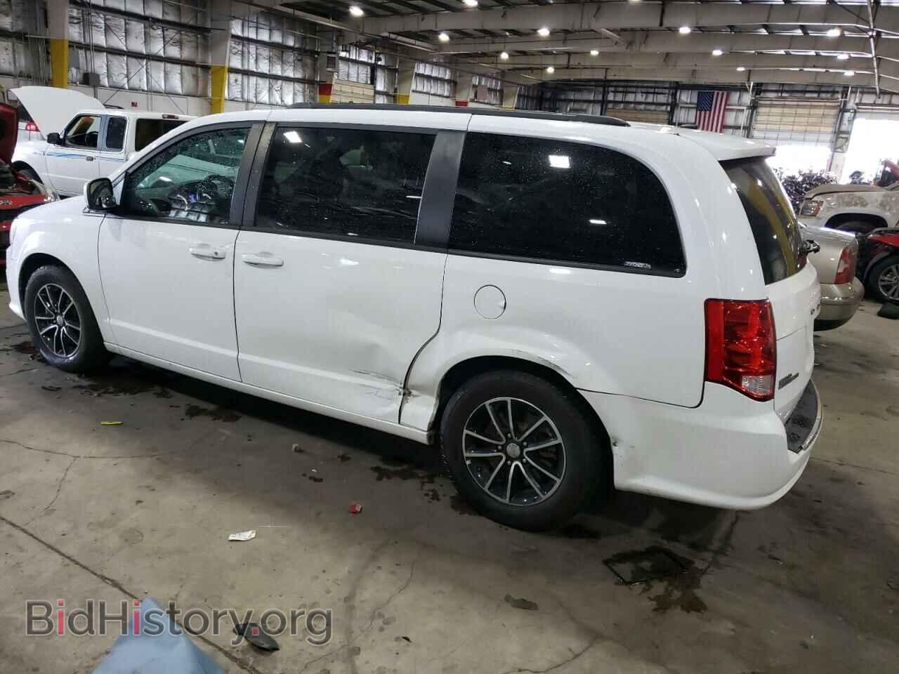 2018 DODGE CARAVAN - VIN: 2C4RDGEG5JR345669 - Фото 2