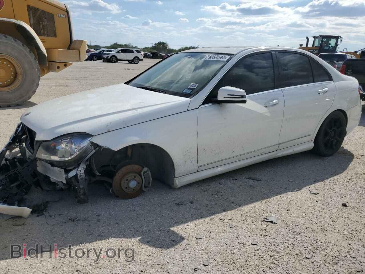 Фотография WDDGF4HB6ER305926 - MERCEDES-BENZ C-CLASS 2014